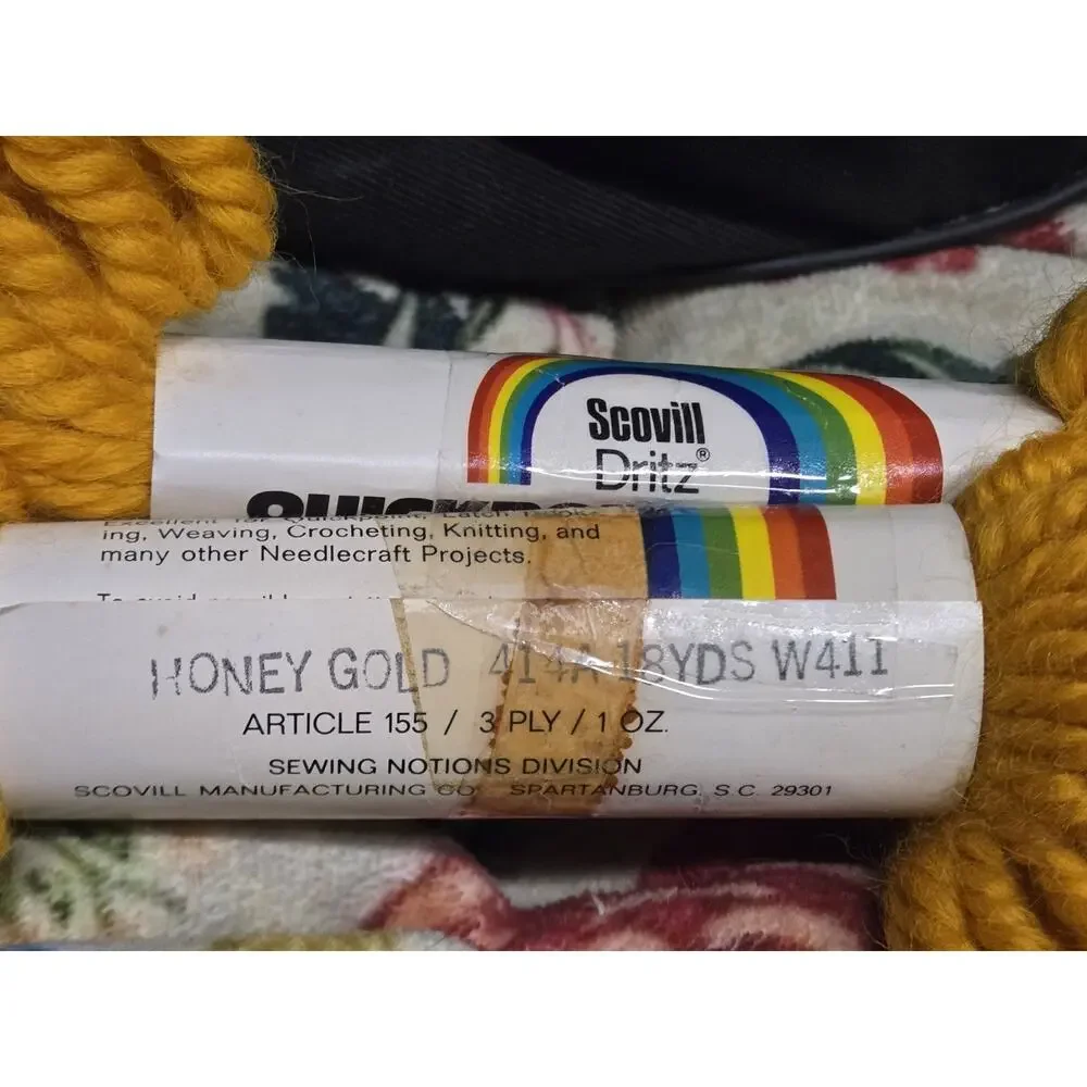 Lot 2 Vtg Scovill Dritz Quickpoint Yarn Honey Gold 414A Lot W411 WoolThis...